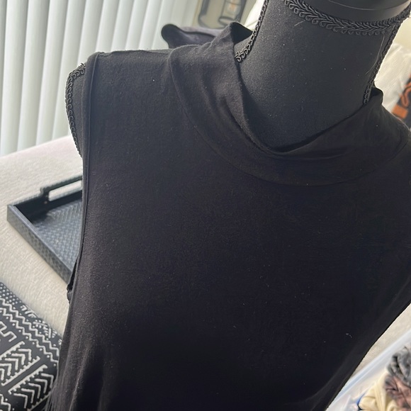 Toto Collection | Mock Neck Sleeveless Fringe Top - Picture 2 of 6